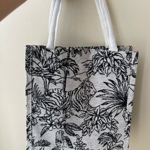 Tiger parrot bag
